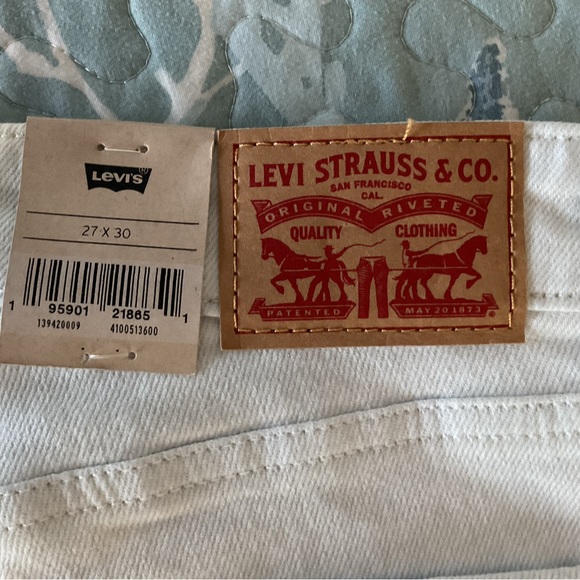 Levi Strauss size 27” by 30” NWT jeans - Picture 3 of 14